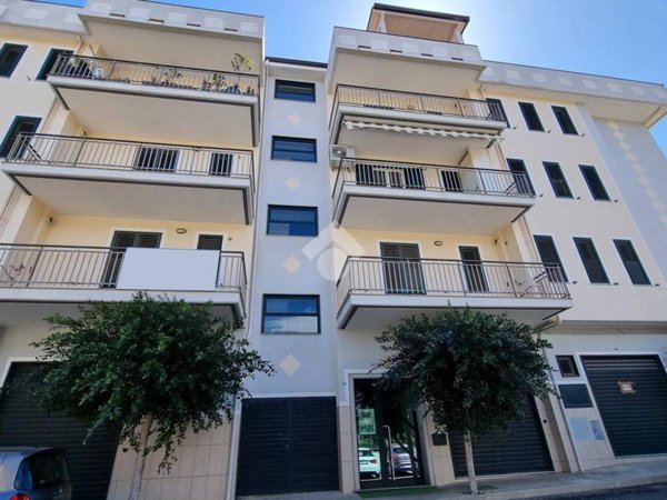 appartamento in vendita a Corigliano-Rossano in zona Rossano Stazione