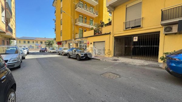 locale di sgombero in vendita a Corigliano-Rossano in zona Rossano