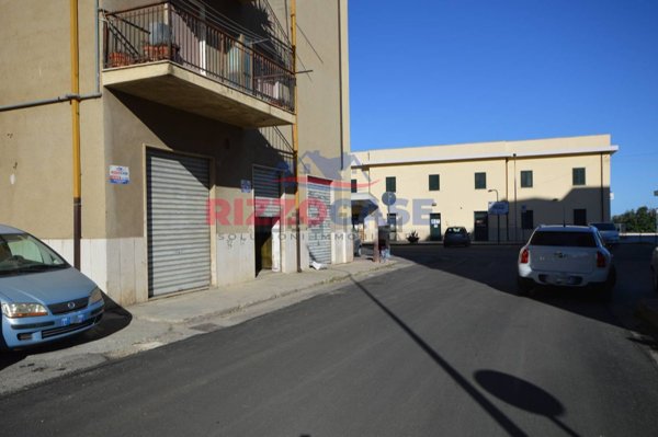 locale di sgombero in vendita a Corigliano-Rossano in zona Rossano