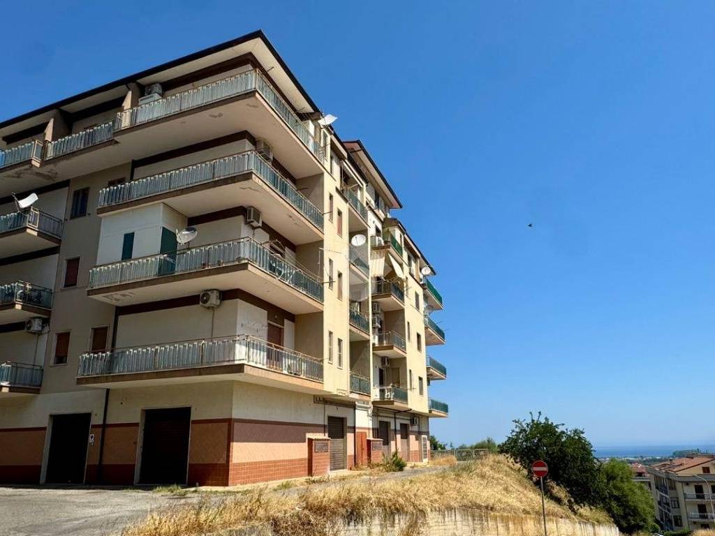 appartamento in vendita a Corigliano-Rossano in zona Rossano