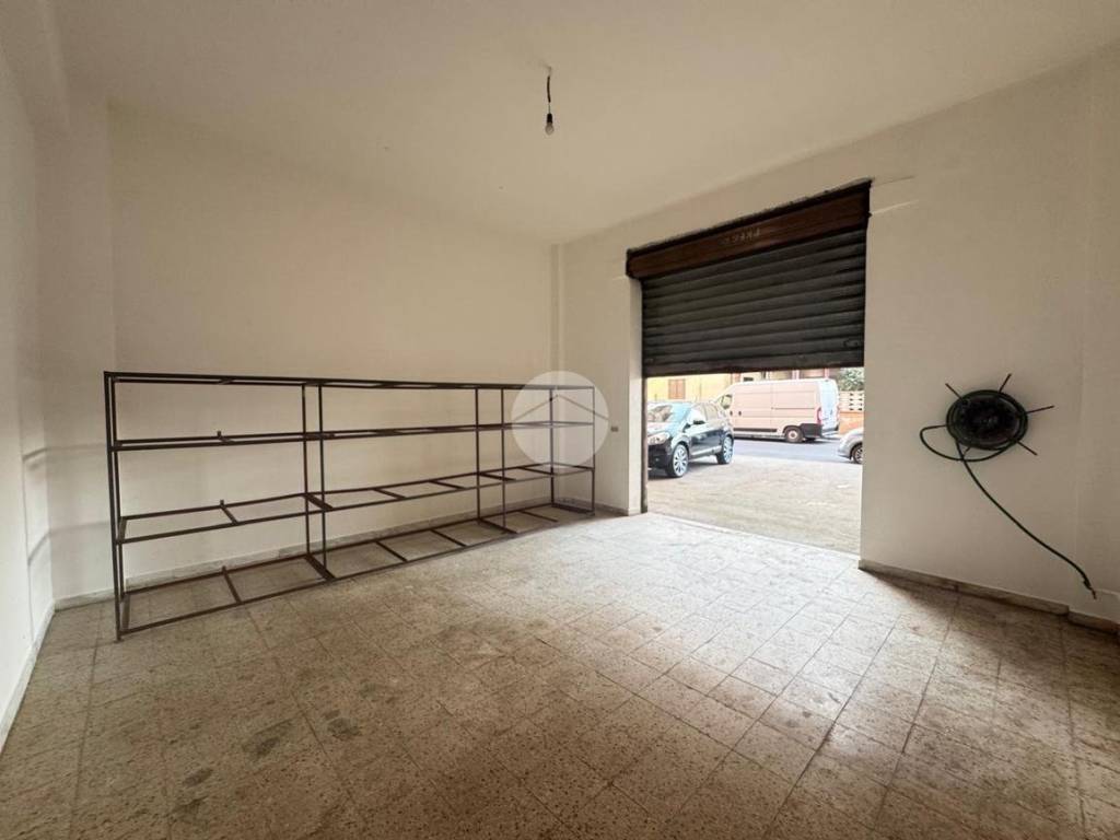 locale commerciale in vendita a Corigliano-Rossano