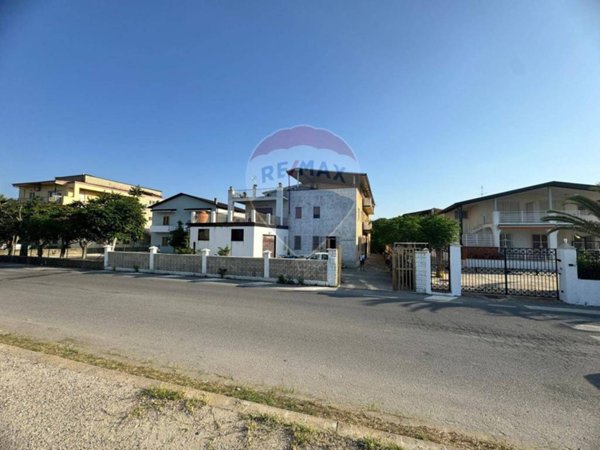 casa indipendente in vendita a Corigliano-Rossano in zona Costa