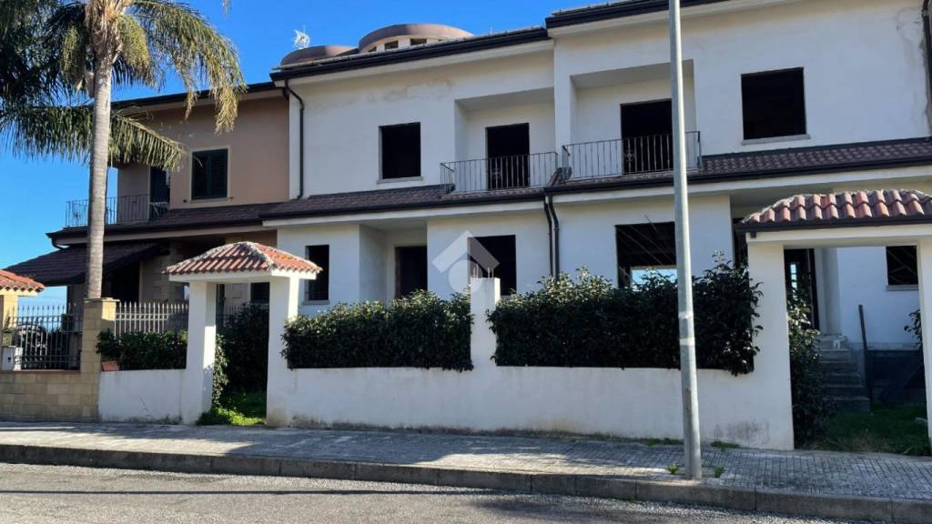 casa indipendente in vendita a Corigliano-Rossano in zona Rossano