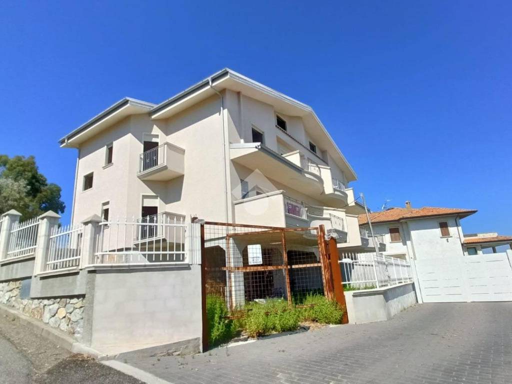 casa indipendente in vendita a Corigliano-Rossano