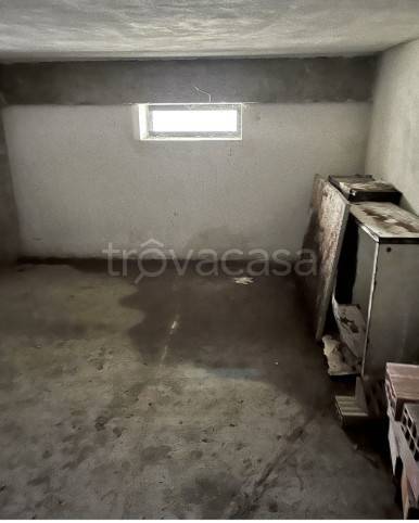 locale di sgombero in vendita a Corigliano-Rossano in zona Corigliano Calabro