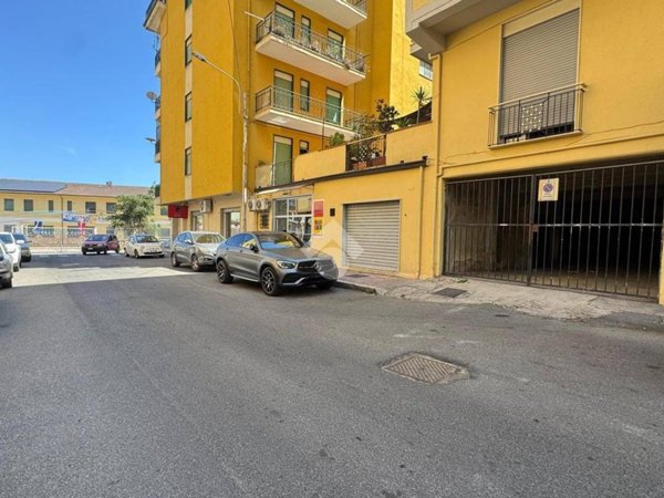 locale di sgombero in vendita a Corigliano-Rossano in zona Rossano