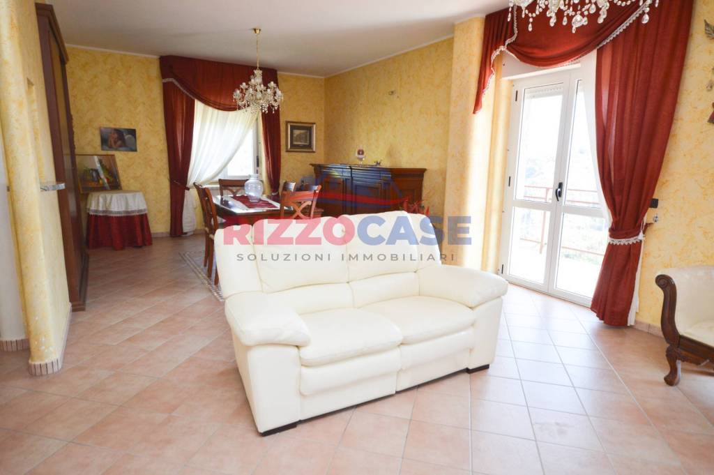 appartamento in vendita a Corigliano-Rossano in zona Rossano