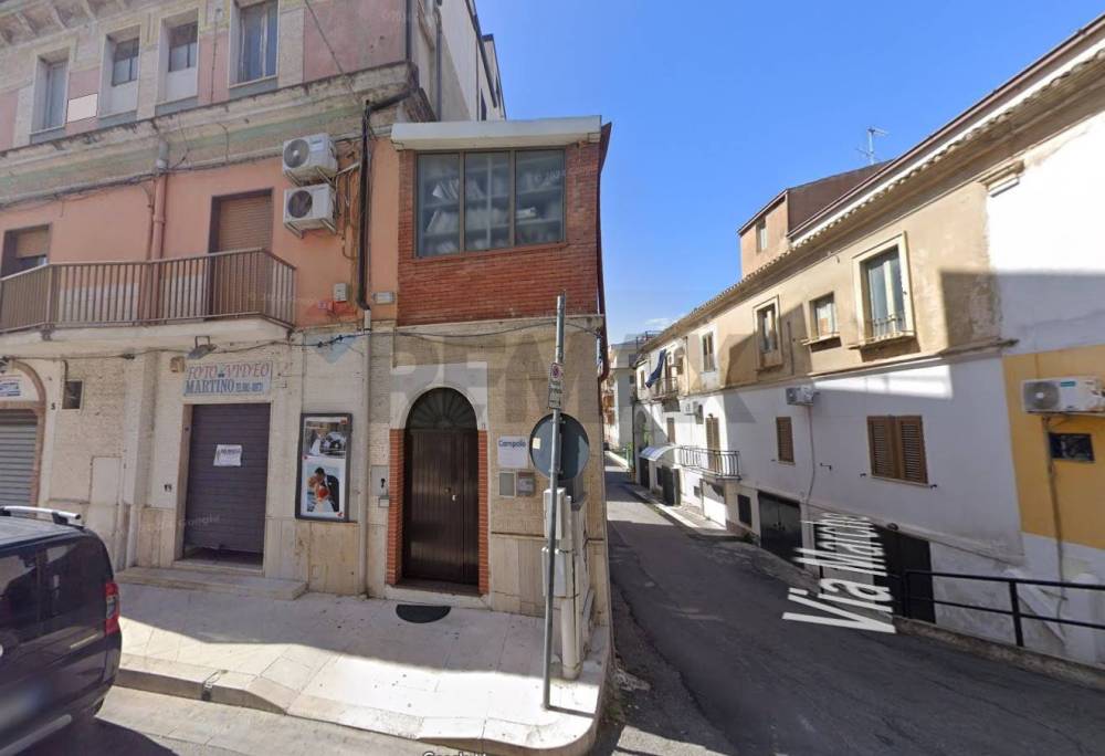ufficio in vendita a Corigliano-Rossano in zona Corigliano Calabro