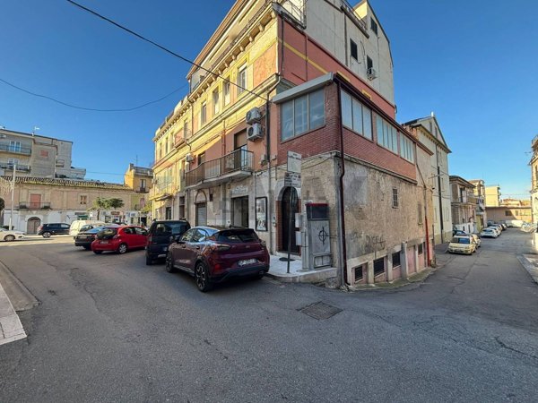 ufficio in vendita a Corigliano-Rossano in zona Corigliano Calabro