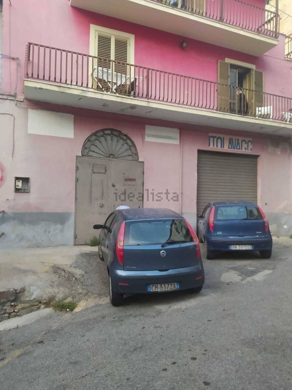 locale di sgombero in vendita a Corigliano-Rossano