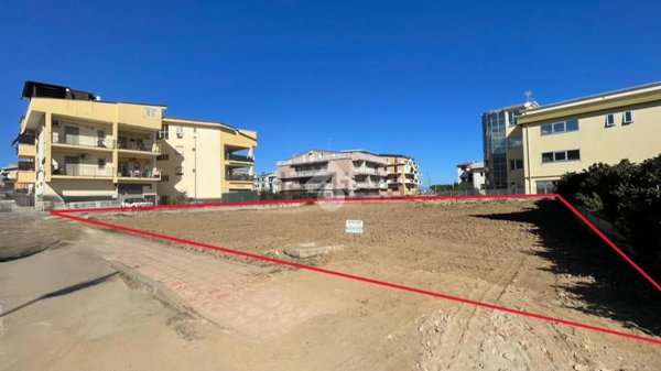 terreno edificabile in vendita a Corigliano-Rossano in zona Rossano