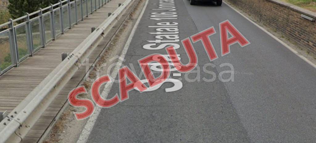 locale commerciale in vendita a Corigliano-Rossano