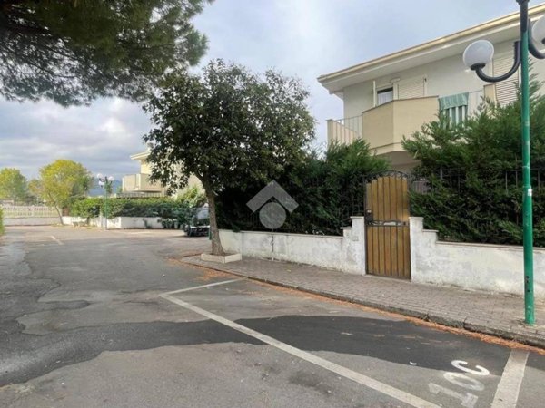 casa indipendente in vendita a Corigliano-Rossano in zona Rossano