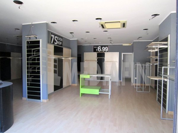 locale commerciale in vendita a Corigliano-Rossano
