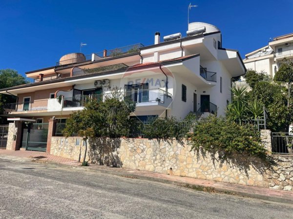 appartamento in vendita a Corigliano-Rossano in zona Corigliano Calabro