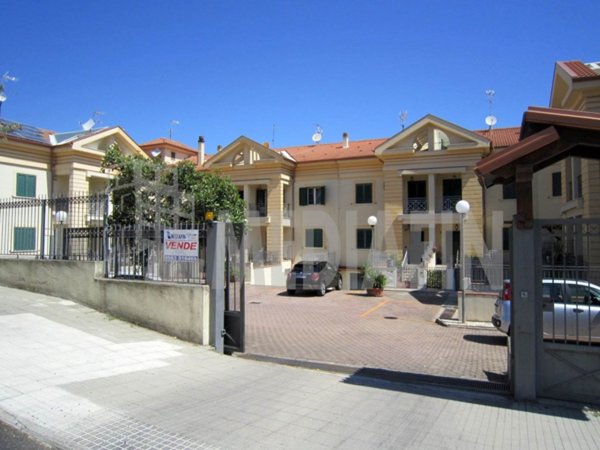 casa indipendente in vendita a Corigliano-Rossano in zona Rossano