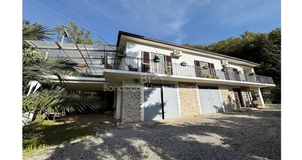 casa indipendente in vendita a Corigliano-Rossano in zona Rossano