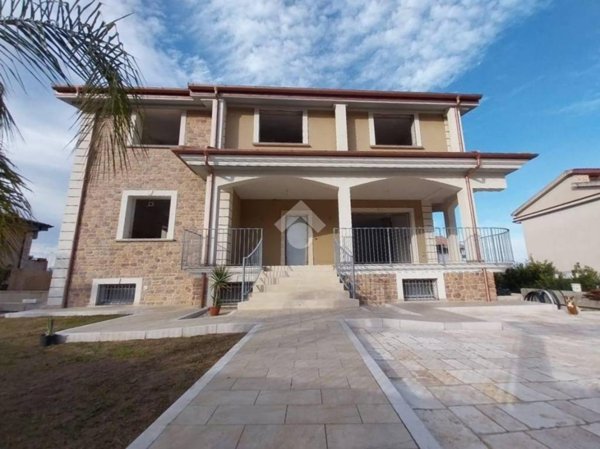 casa indipendente in vendita a Corigliano-Rossano in zona Rossano