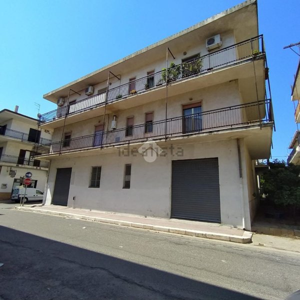 locale di sgombero in vendita a Corigliano-Rossano