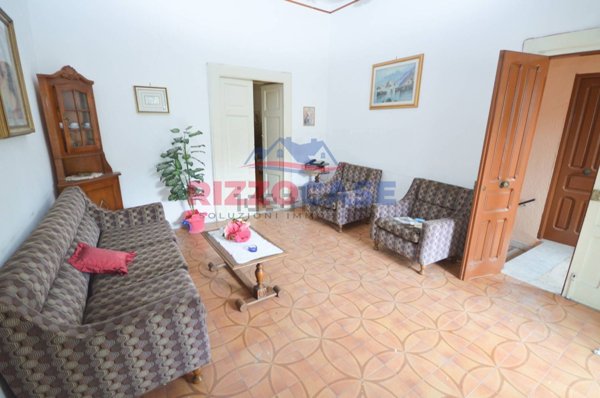 casa indipendente in vendita a Corigliano-Rossano in zona Rossano