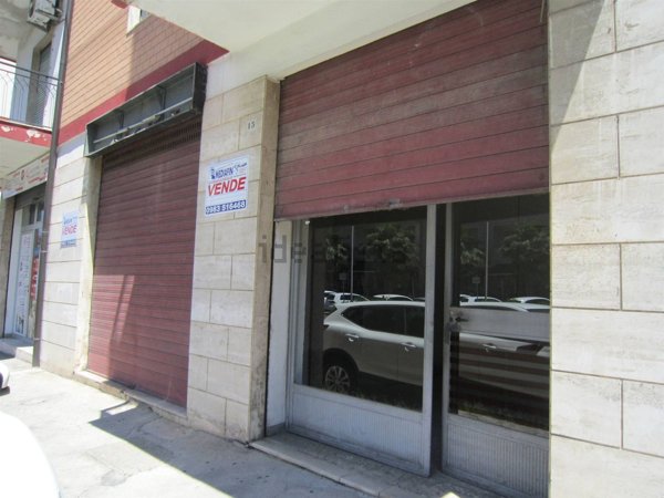 locale di sgombero in vendita a Corigliano-Rossano in zona Rossano