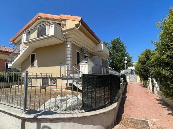 casa indipendente in vendita a Corigliano-Rossano in zona Rossano