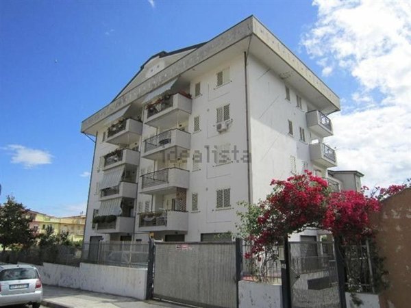 locale di sgombero in vendita a Corigliano-Rossano in zona Rossano