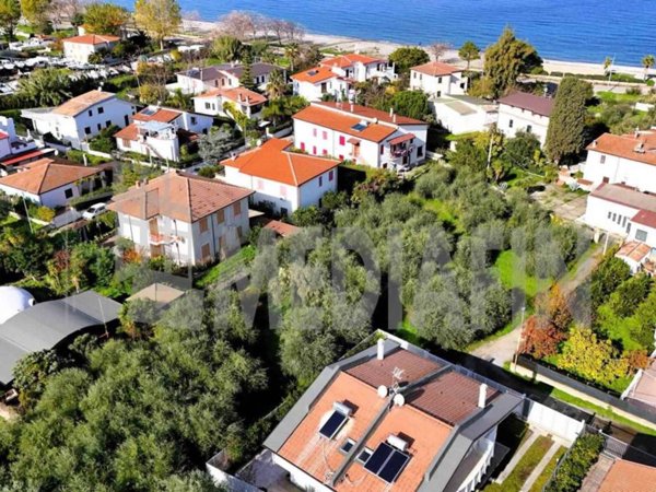 terreno edificabile in vendita a Corigliano-Rossano in zona Rossano