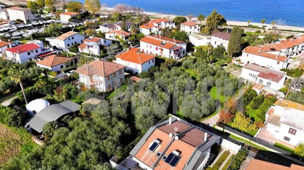 terreno edificabile in vendita a Corigliano-Rossano in zona Rossano