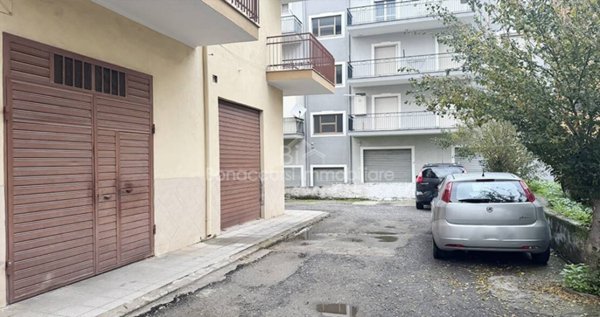 locale commerciale in vendita a Corigliano-Rossano in zona Rossano
