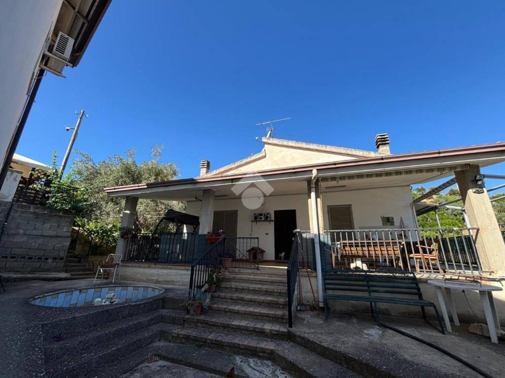 casa indipendente in vendita a Corigliano-Rossano