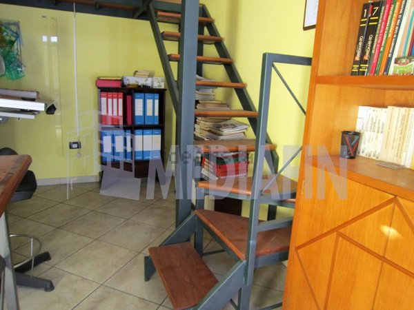 locale di sgombero in vendita a Corigliano-Rossano in zona Rossano