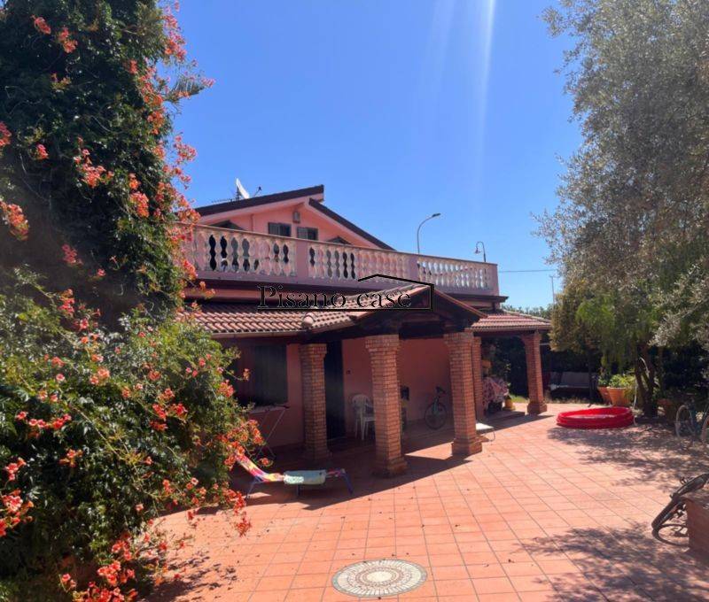 casa indipendente in vendita a Corigliano-Rossano in zona Rossano