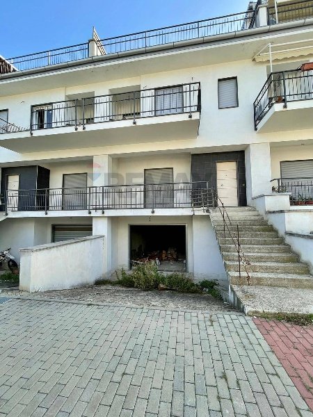 casa indipendente in vendita a Corigliano-Rossano in zona Corigliano Calabro