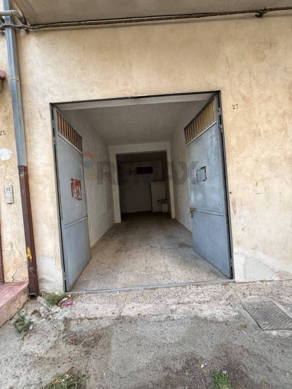 locale commerciale in vendita a Corigliano-Rossano
