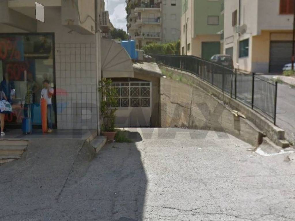 locale di sgombero in vendita a Corigliano-Rossano in zona Corigliano Calabro