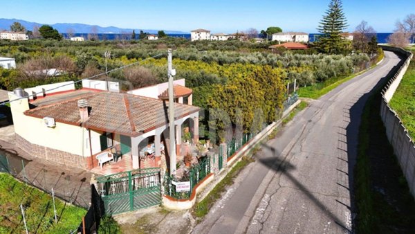casa indipendente in vendita a Corigliano-Rossano in zona Rossano