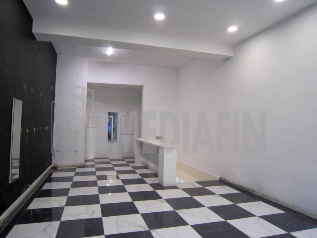 locale commerciale in vendita a Corigliano-Rossano in zona Rossano