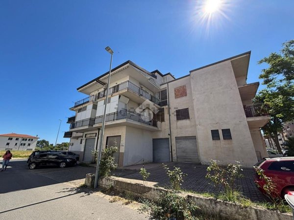 locale di sgombero in vendita a Corigliano-Rossano