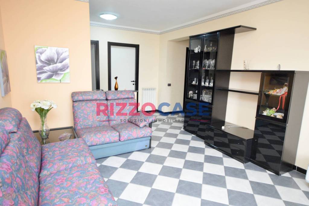 appartamento in vendita a Corigliano-Rossano in zona Rossano