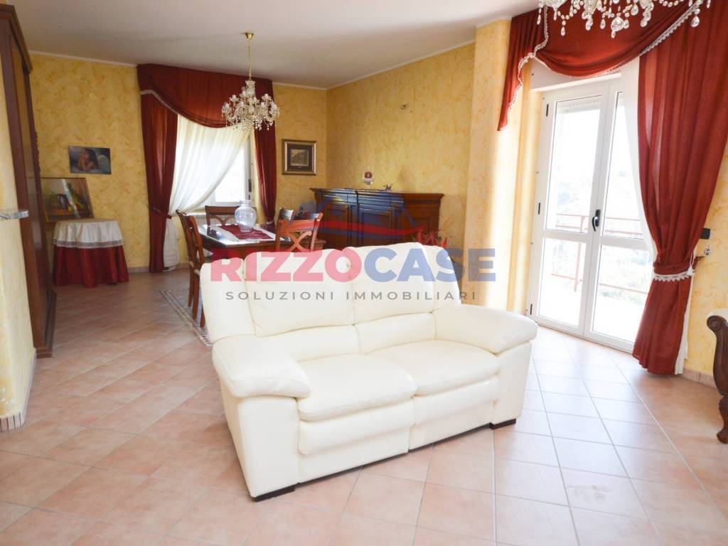 appartamento in vendita a Corigliano-Rossano in zona Rossano