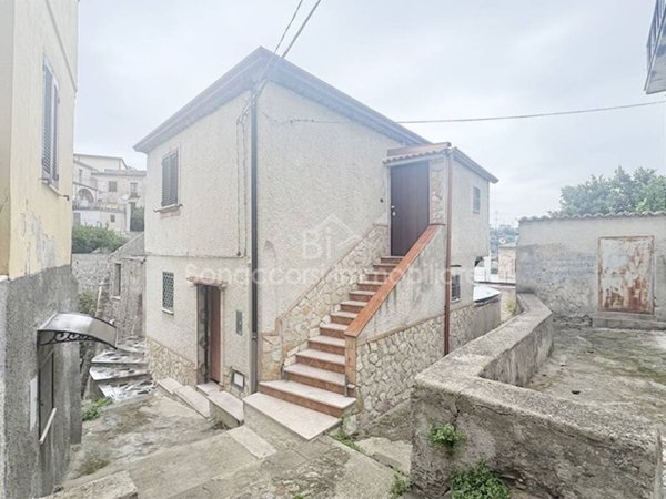 casa indipendente in vendita a Corigliano-Rossano in zona Rossano