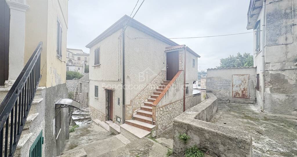 casa indipendente in vendita a Corigliano-Rossano in zona Rossano