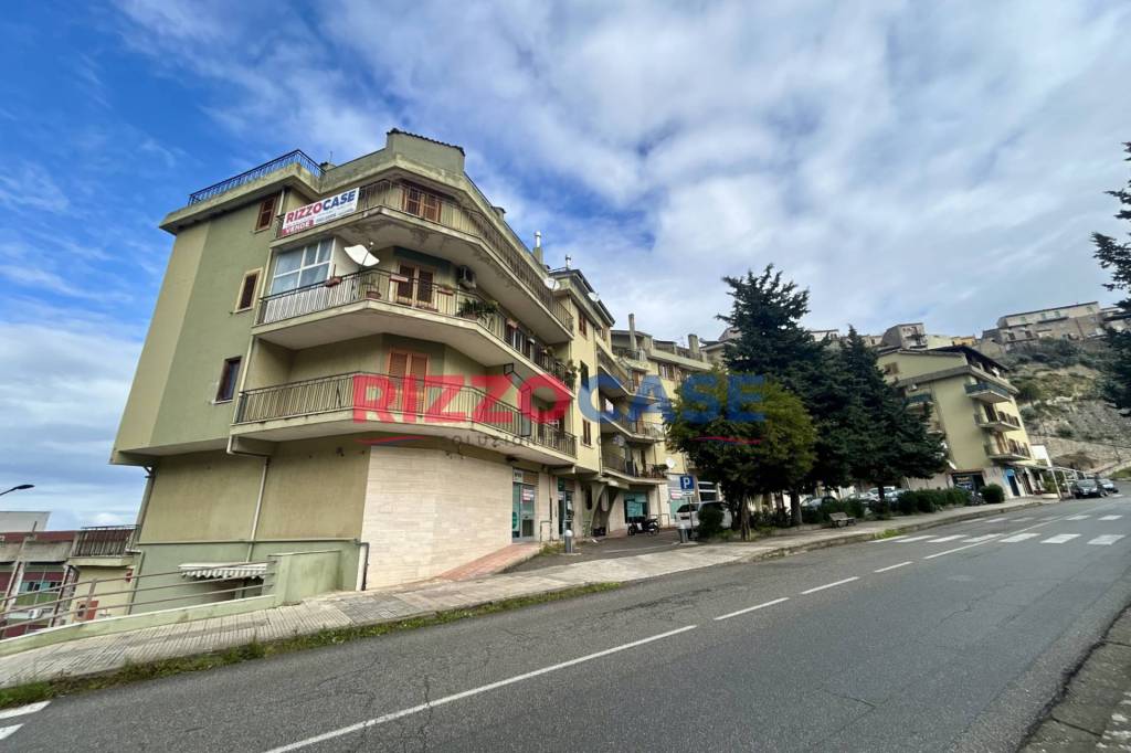 appartamento in vendita a Corigliano-Rossano in zona Rossano