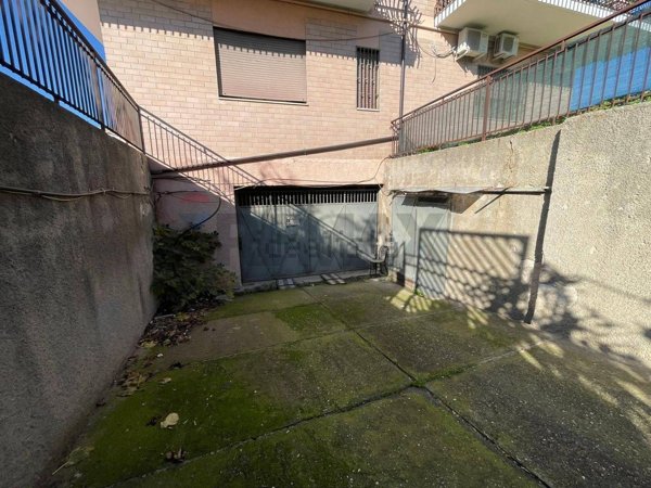 locale di sgombero in vendita a Corigliano-Rossano