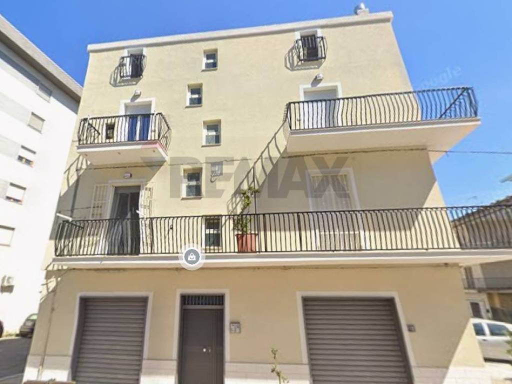 negozio in vendita a Corigliano-Rossano in zona Corigliano Calabro