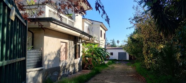 casa indipendente in vendita a Corigliano-Rossano in zona Rossano