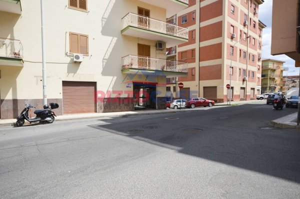 locale commerciale in vendita a Corigliano-Rossano in zona Rossano
