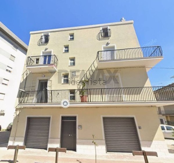 locale commerciale in vendita a Corigliano-Rossano in zona Corigliano Calabro