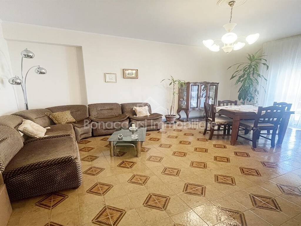 appartamento in vendita a Corigliano-Rossano in zona Rossano Stazione